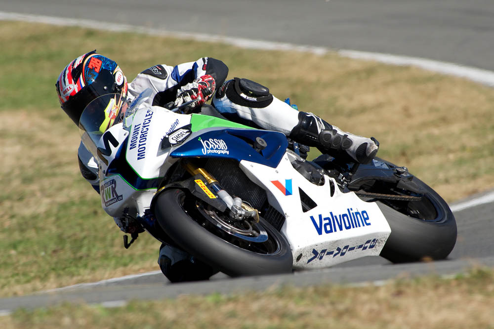 2014 New Zealand Superbike Championship round four