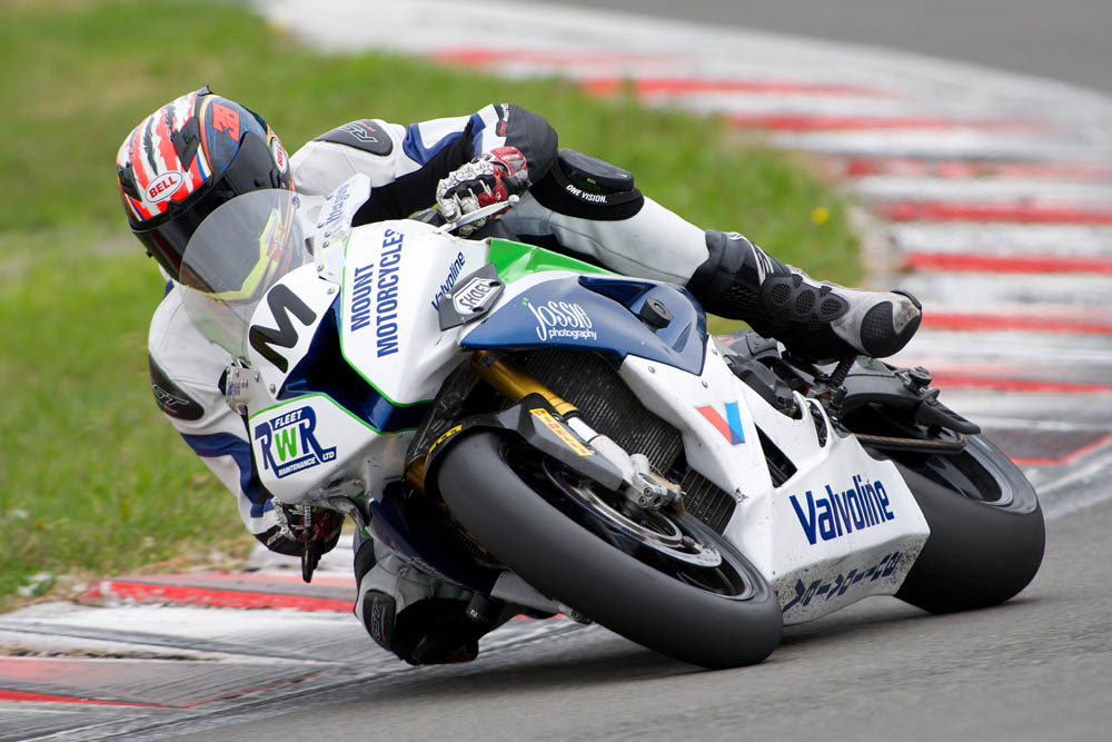 2014 New Zealand Superbike Championship round four