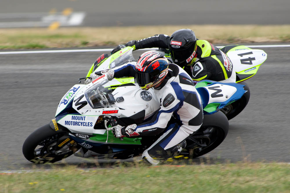 2014 New Zealand Superbike Championship round four