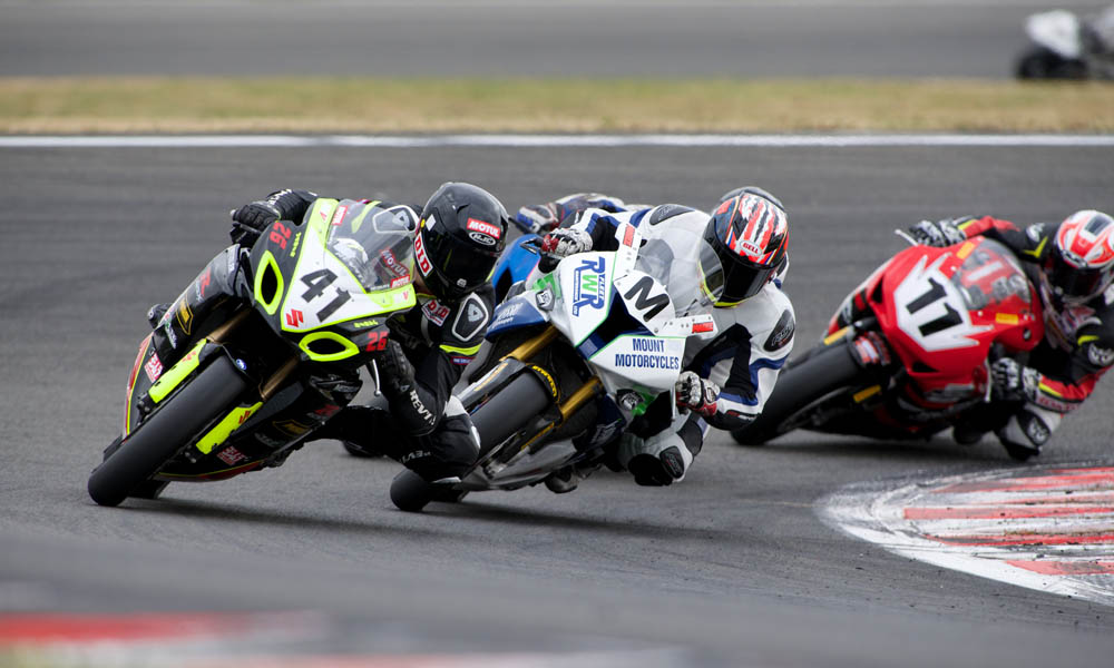 2014 New Zealand Superbike Championship round four